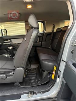 تويوتا إف جي كروزر